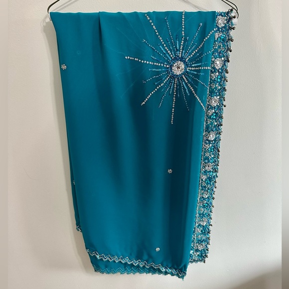 Salwar suit - Picture 5 of 6